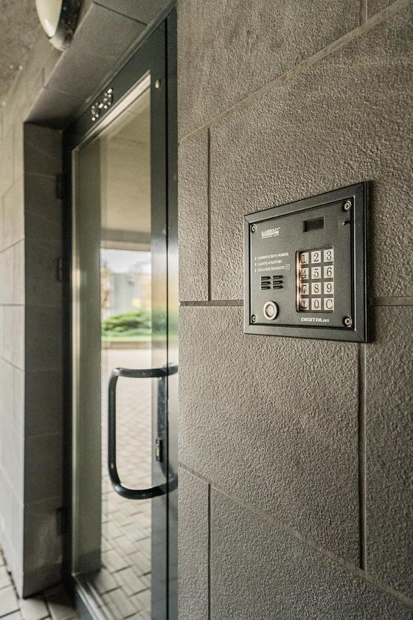 Apartment Bright Near Station/ Urban Rent Kaunas